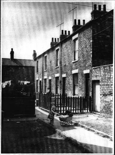 Campbell Street showing Henry's Terrace