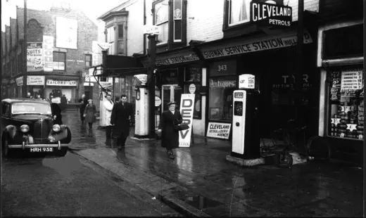 Hessle Road showing Subway Service Station 2